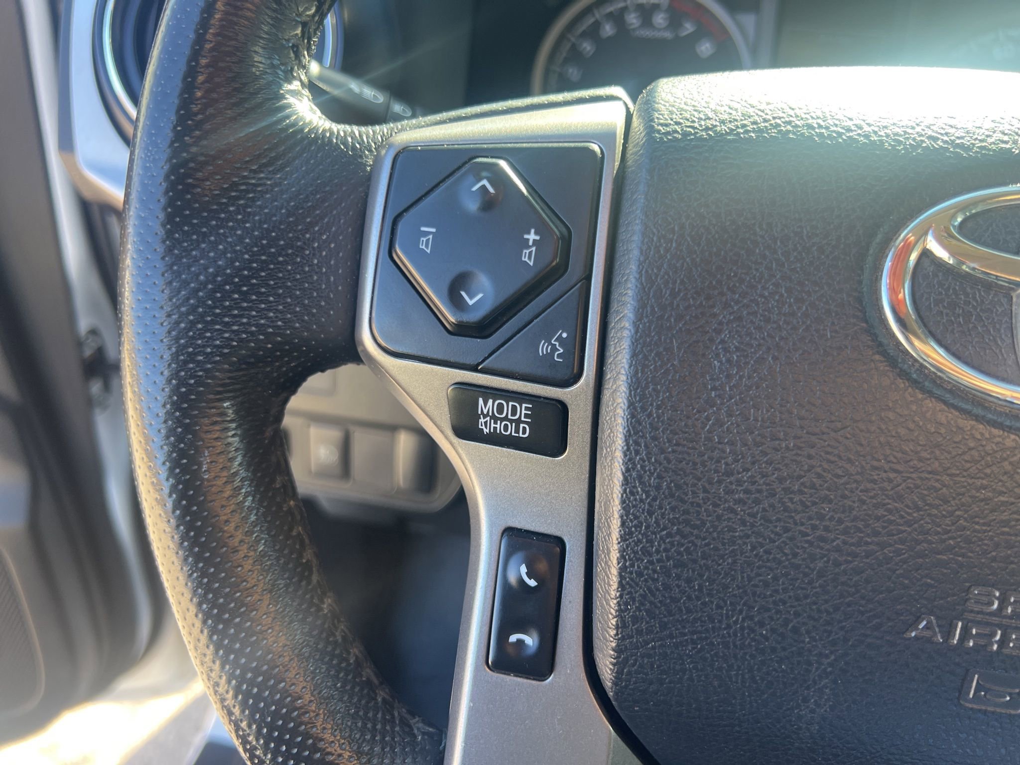 Used 2020 Toyota Tacoma SR5 image 21