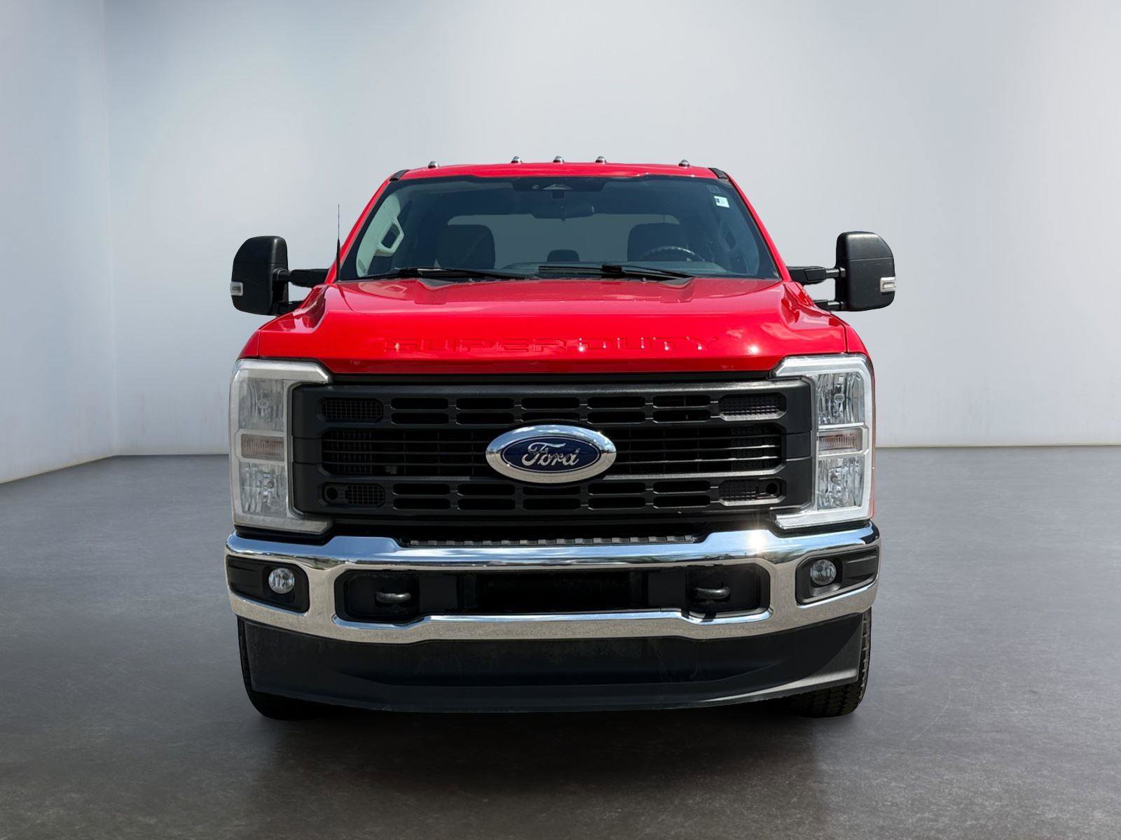 Used 2024 Ford F250 XLT AWD/4WD image 8