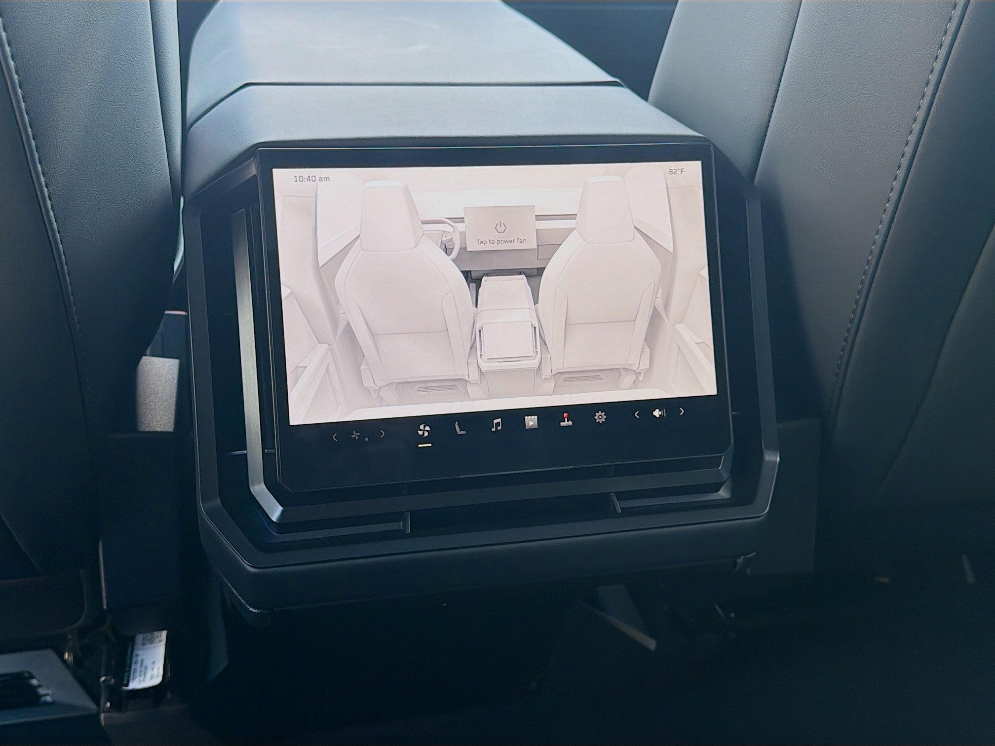 Used 2025 Tesla Cybertruck AWD Crew Cab image 20