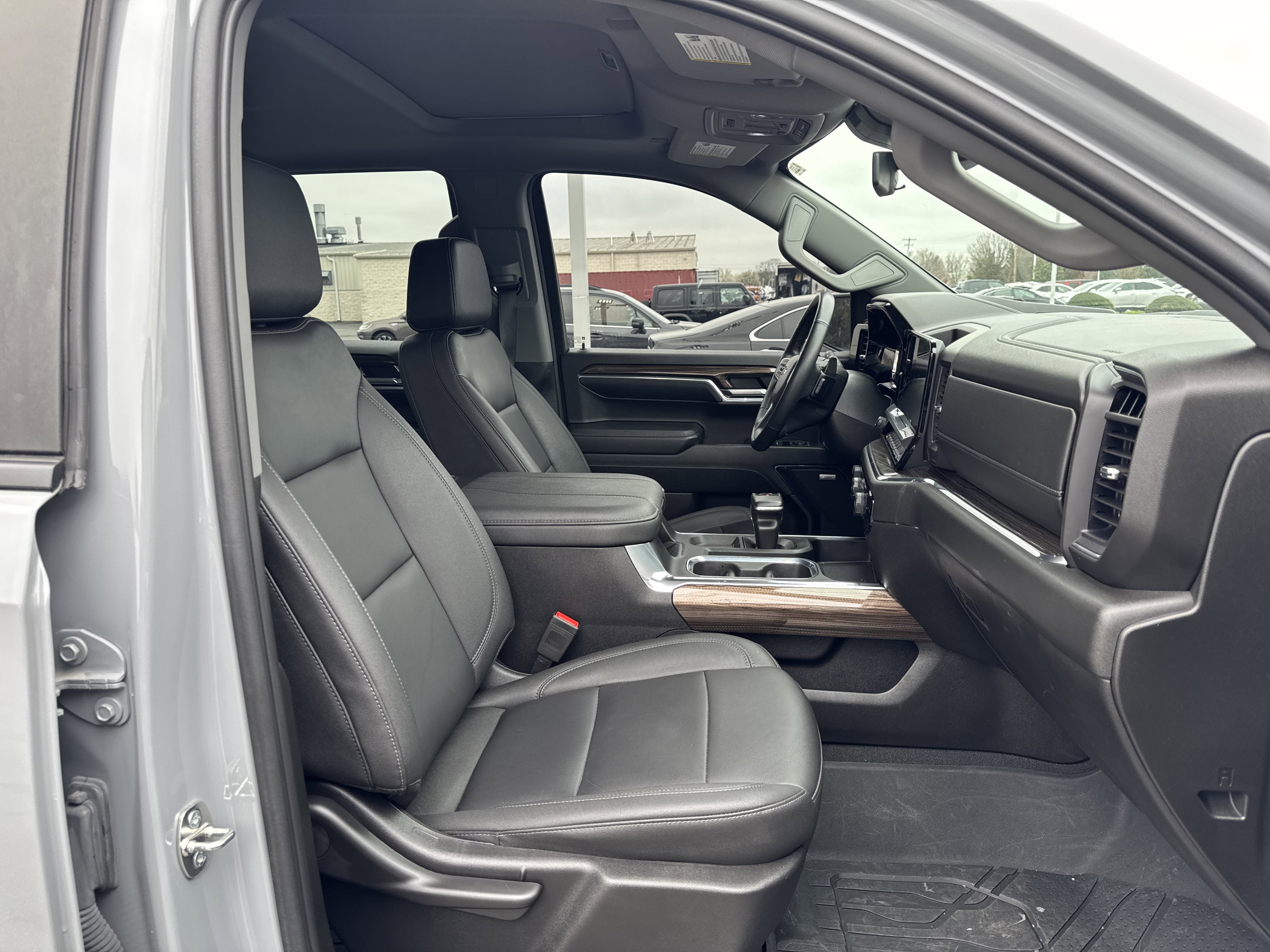 Used 2024 Chevrolet Silverado 1500 RST w/ Convenience Package II AWD/4WD image 18