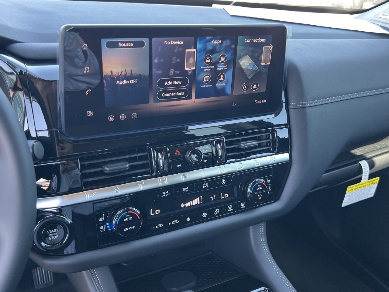 New 2026 Nissan Pathfinder Platinum FWD image 11