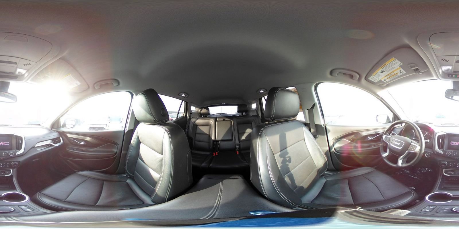 Used 2024 GMC Terrain SLT image 44