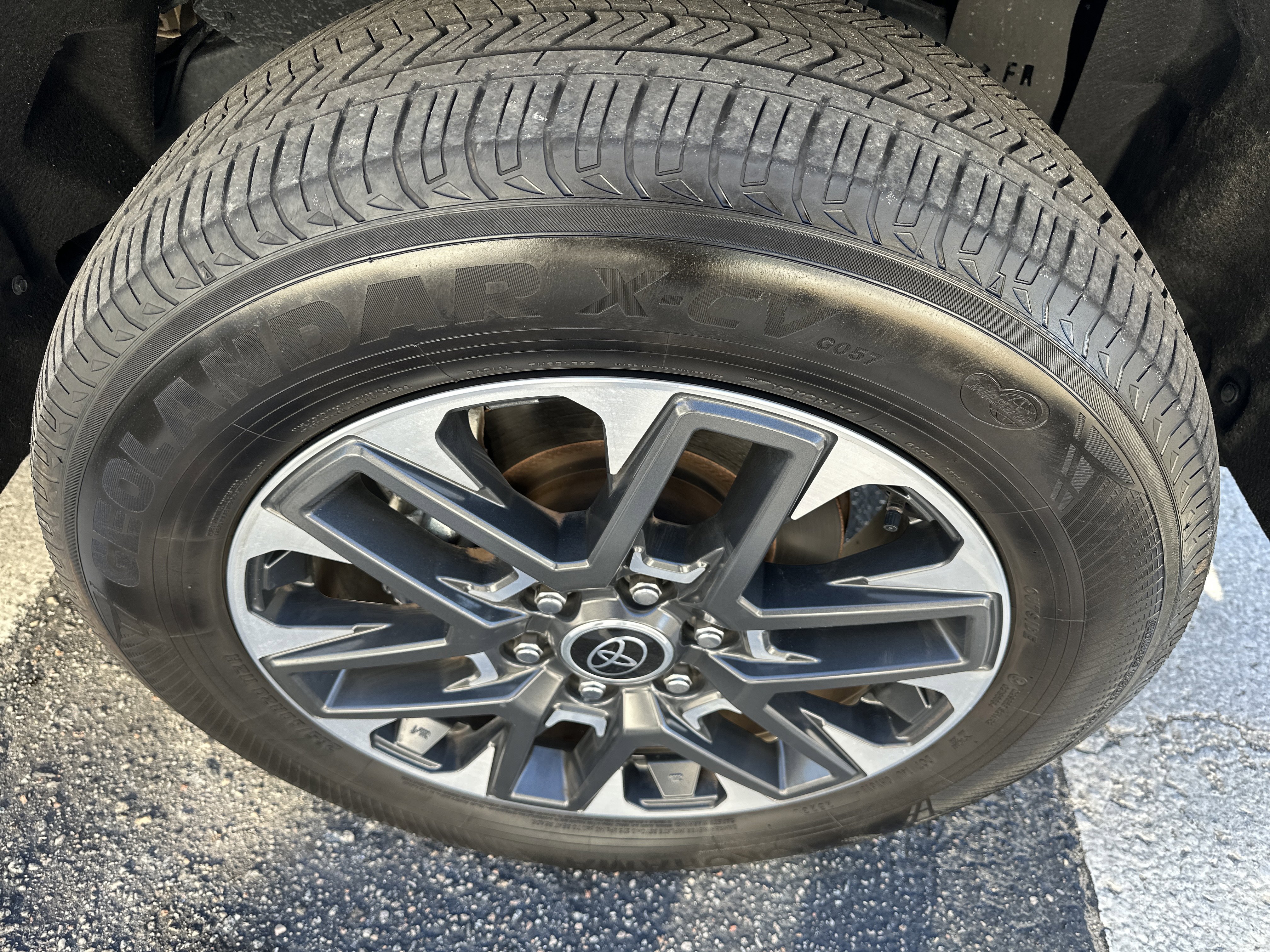 Used 2024 Toyota Tundra Limited image 6