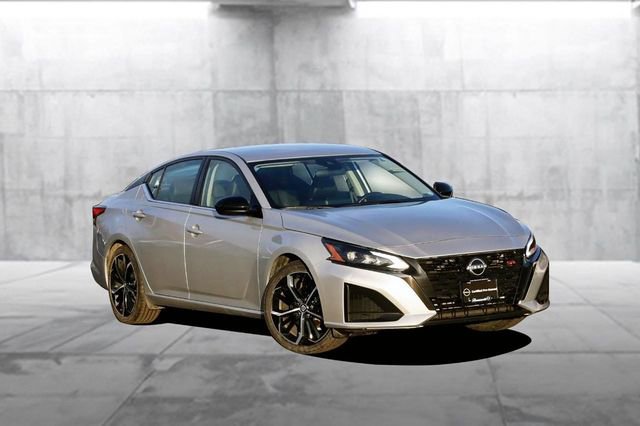 Certified 2024 Nissan Altima 2.5 SR FWD image 2