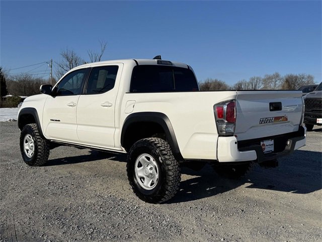 Used 2020 Toyota Tacoma TRD Off-Road w/ Technology Package image 24