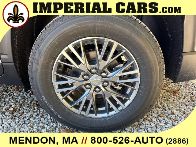 New 2027 Chevrolet Traverse LT w/ LPO, Floor Liner Package AWD/4WD image 8