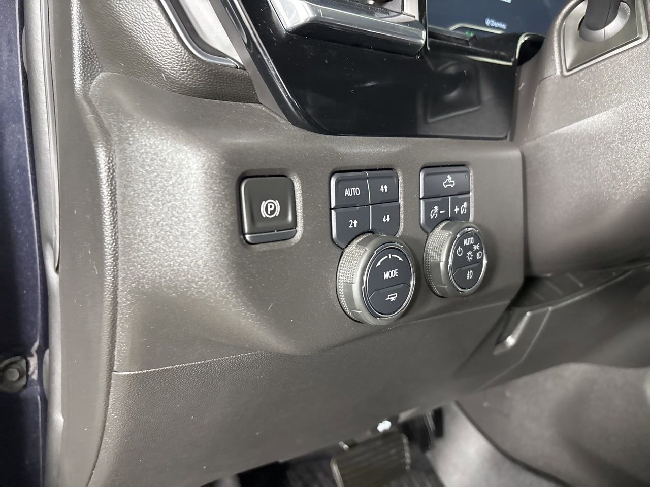 Used 2022 Chevrolet Silverado 1500 RST image 8