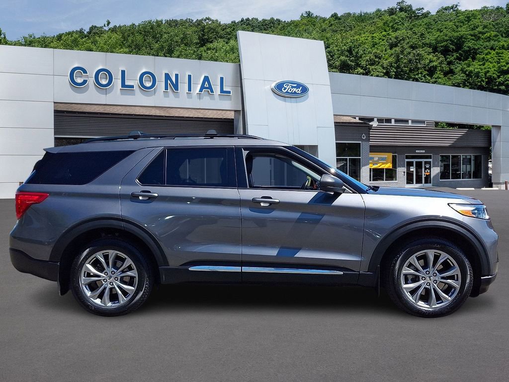 Certified 2023 Ford Explorer XLT w/ Equipment Group 202A AWD/4WD image 7