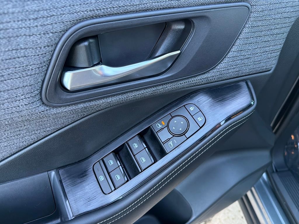 Certified 2023 Nissan Rogue SV image 18