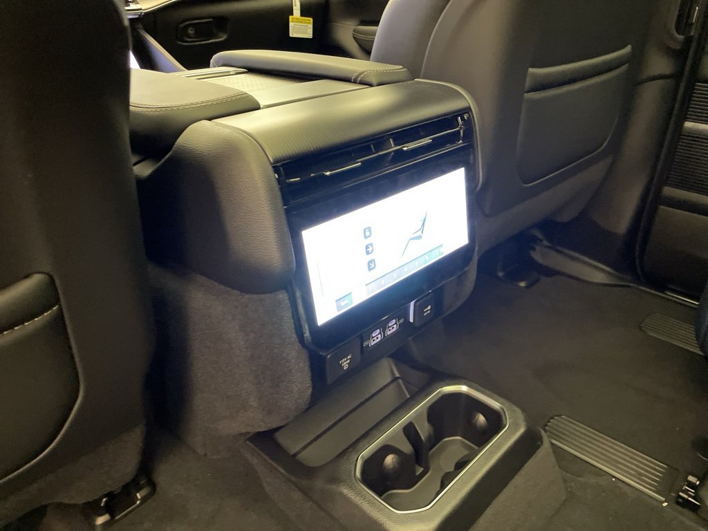 New 2026 Jeep Grand Wagoneer Summit AWD/4WD image 23