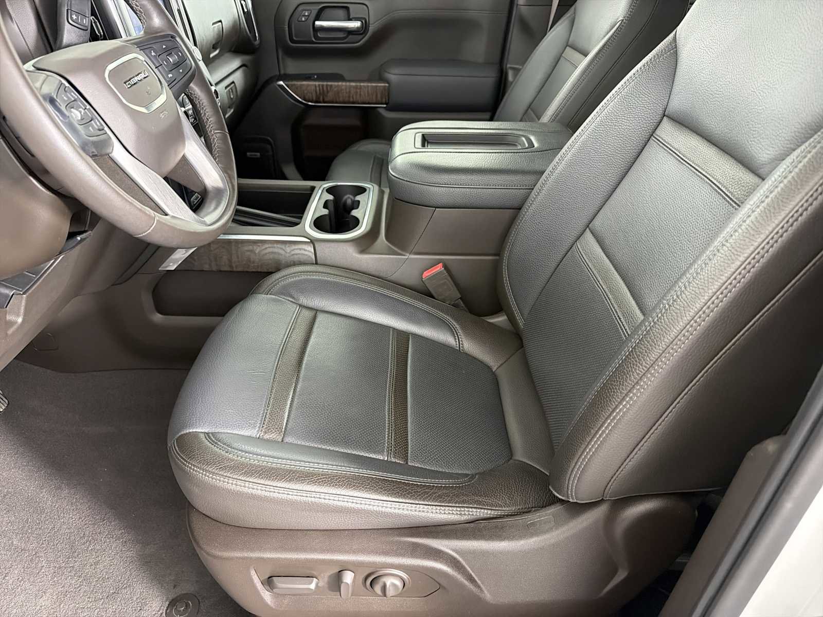 Used 2020 GMC Sierra 1500 Denali w/ Denali Ultimate Package AWD/4WD image 7