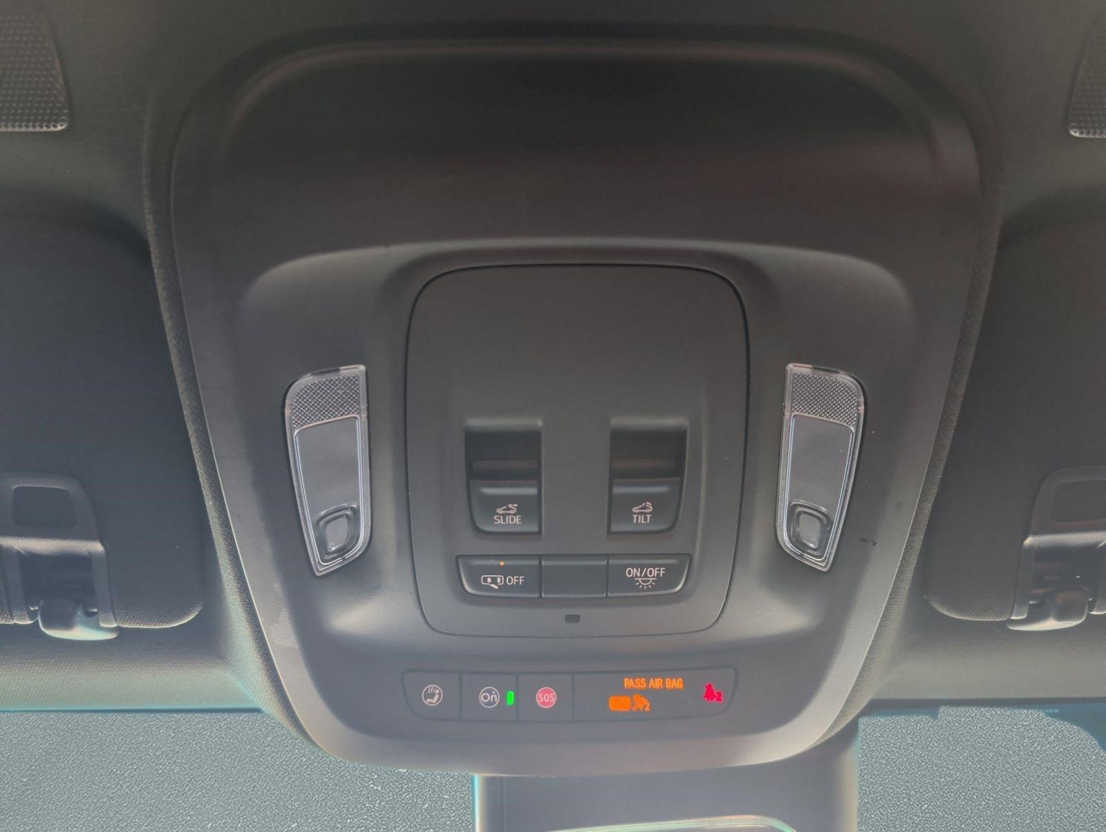Used 2023 Cadillac CT4 Luxury w/ Sun And Sound Package RWD image 21