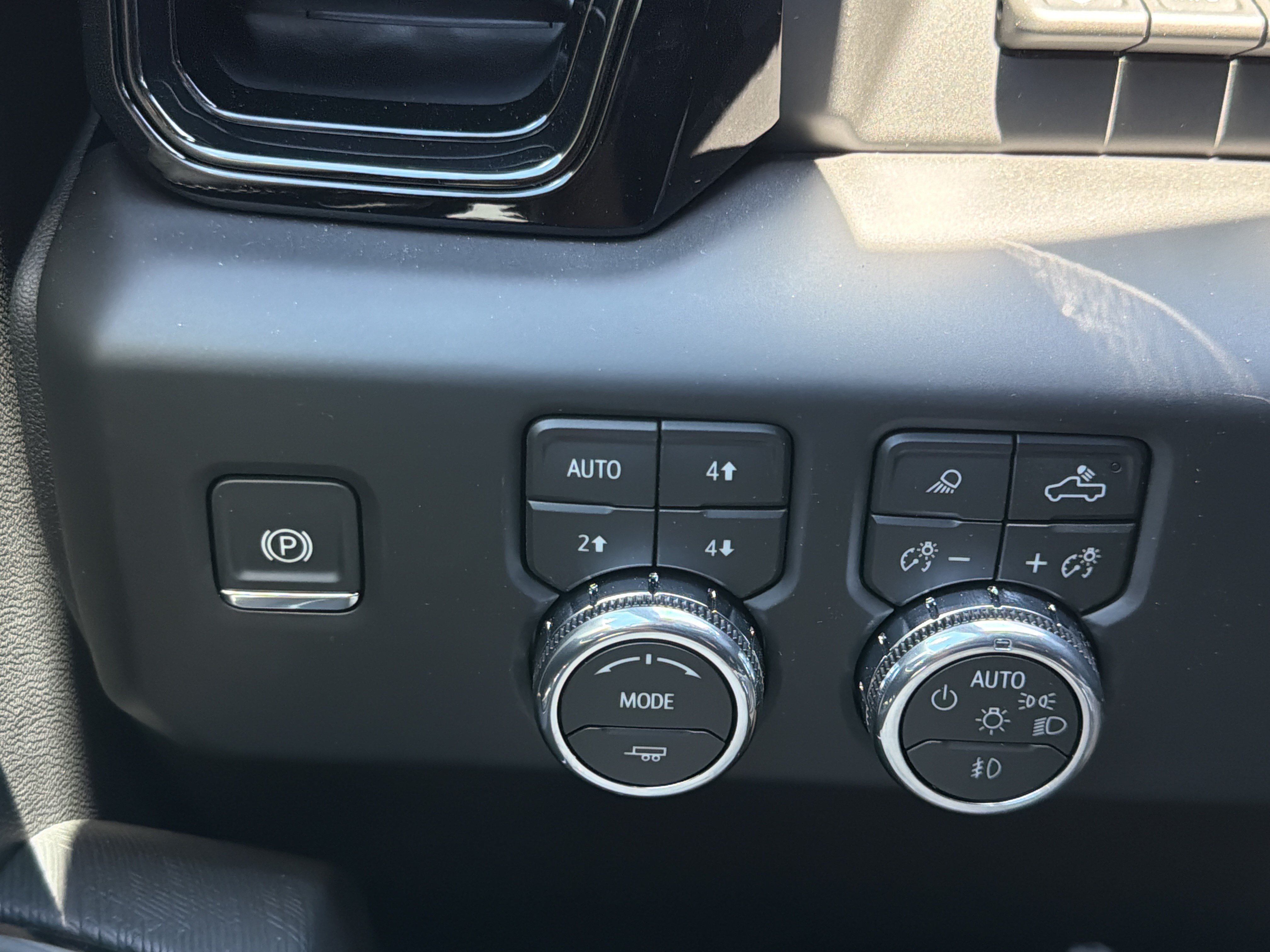 New 2026 GMC Sierra 2500 AT4X w/ AT4X AEV Edition AWD/4WD image 31
