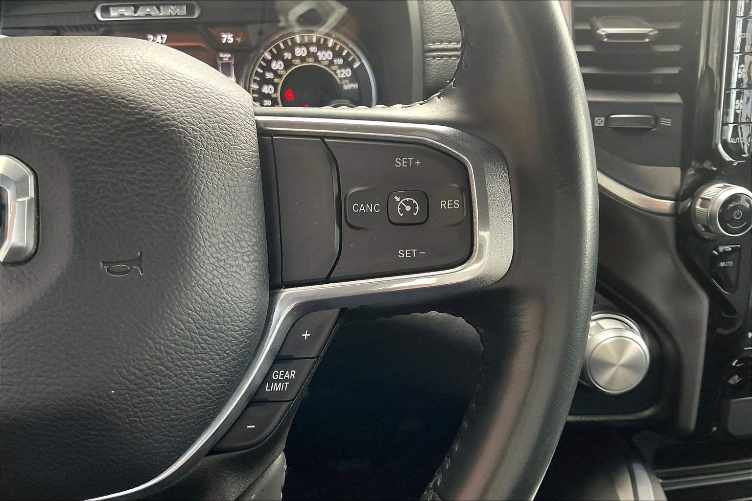 Used 2023 RAM 1500 Laramie image 11