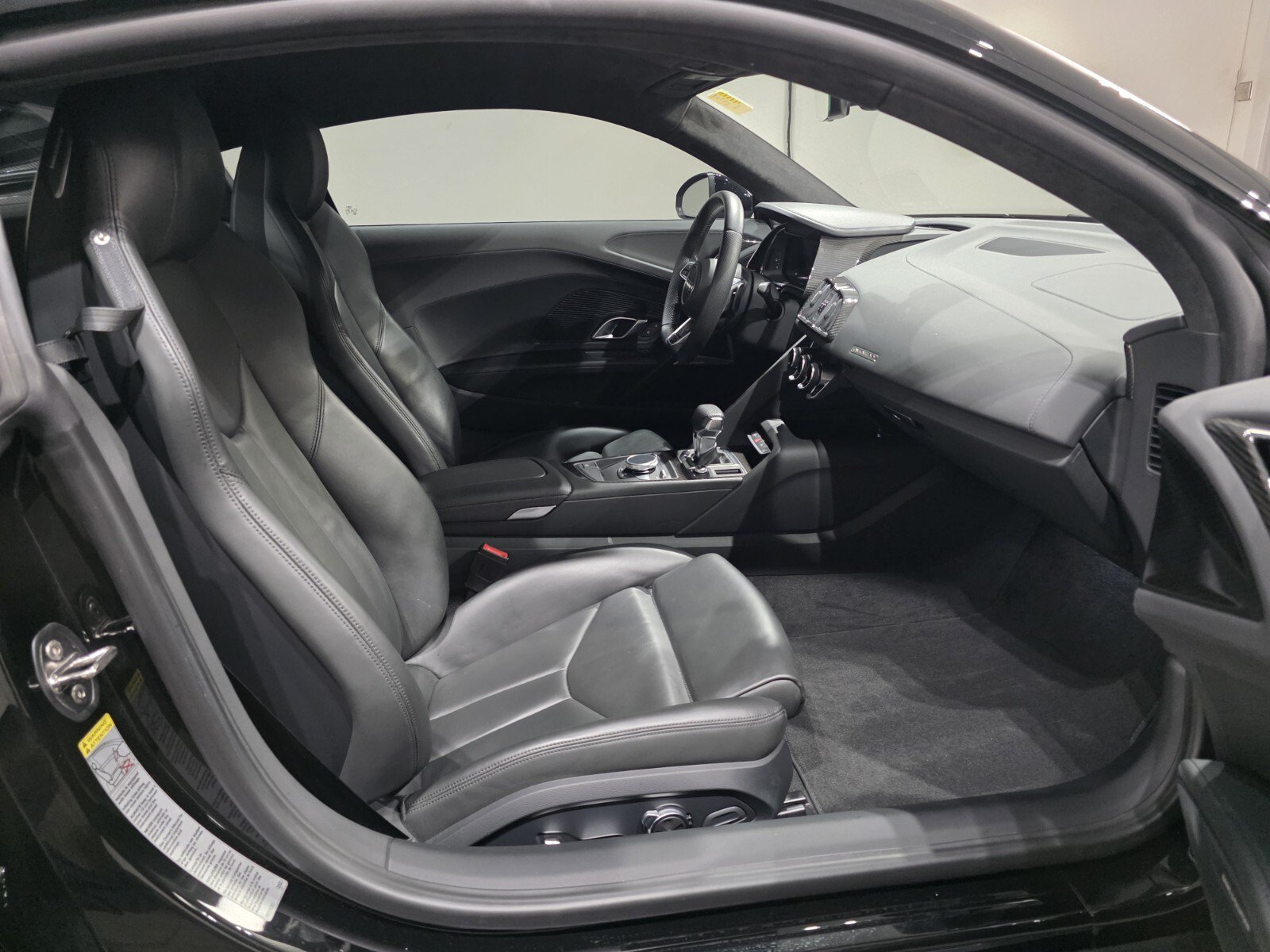 Used 2020 Audi R8 V10 w/ Carbon Exterior Package AWD/4WD image 19