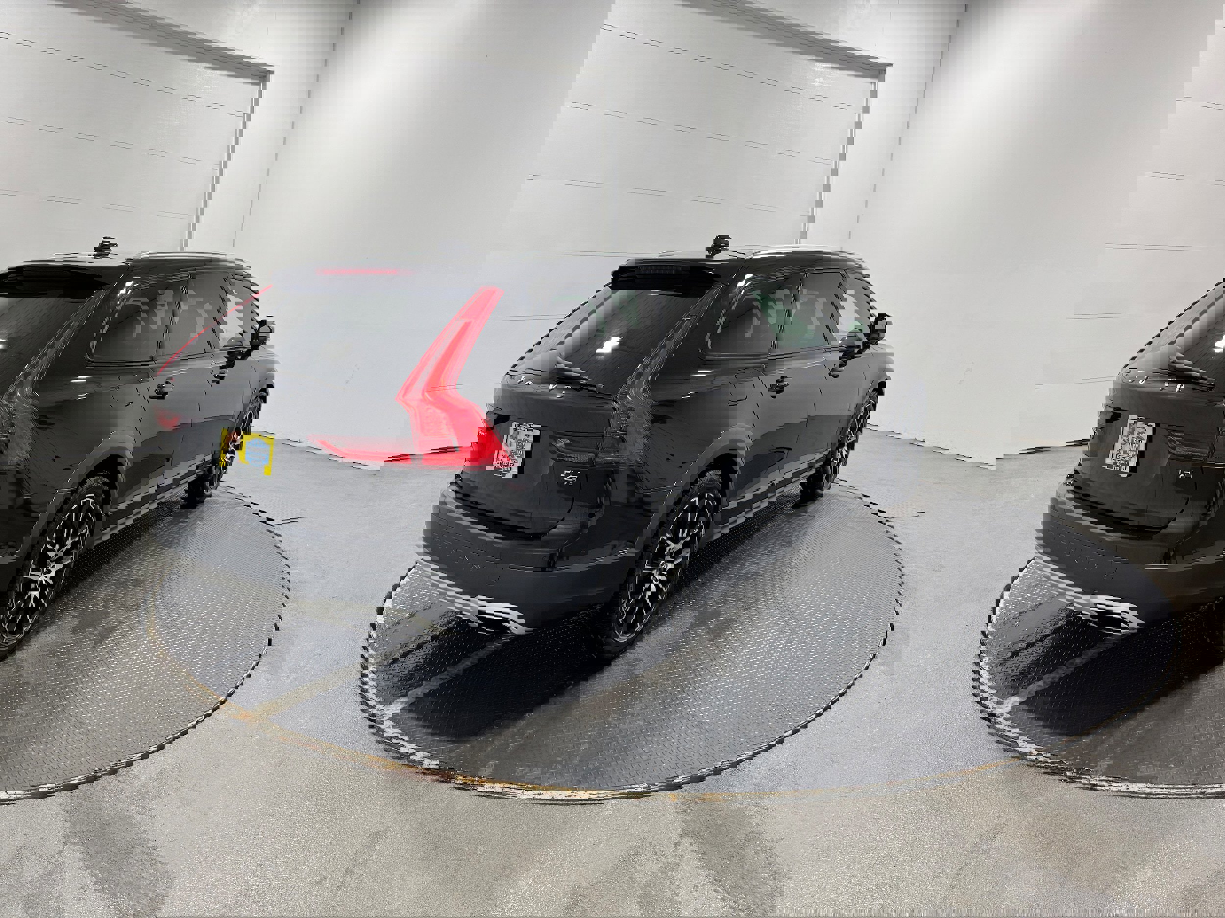 Used 2018 Volvo V90 T6 Cross Country w/ Convenience Package image 33