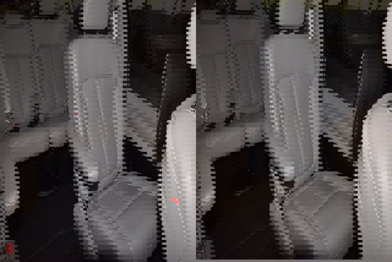 Used 2022 Jeep Wagoneer Series III w/ Rear Seat Video Group 1 image 23