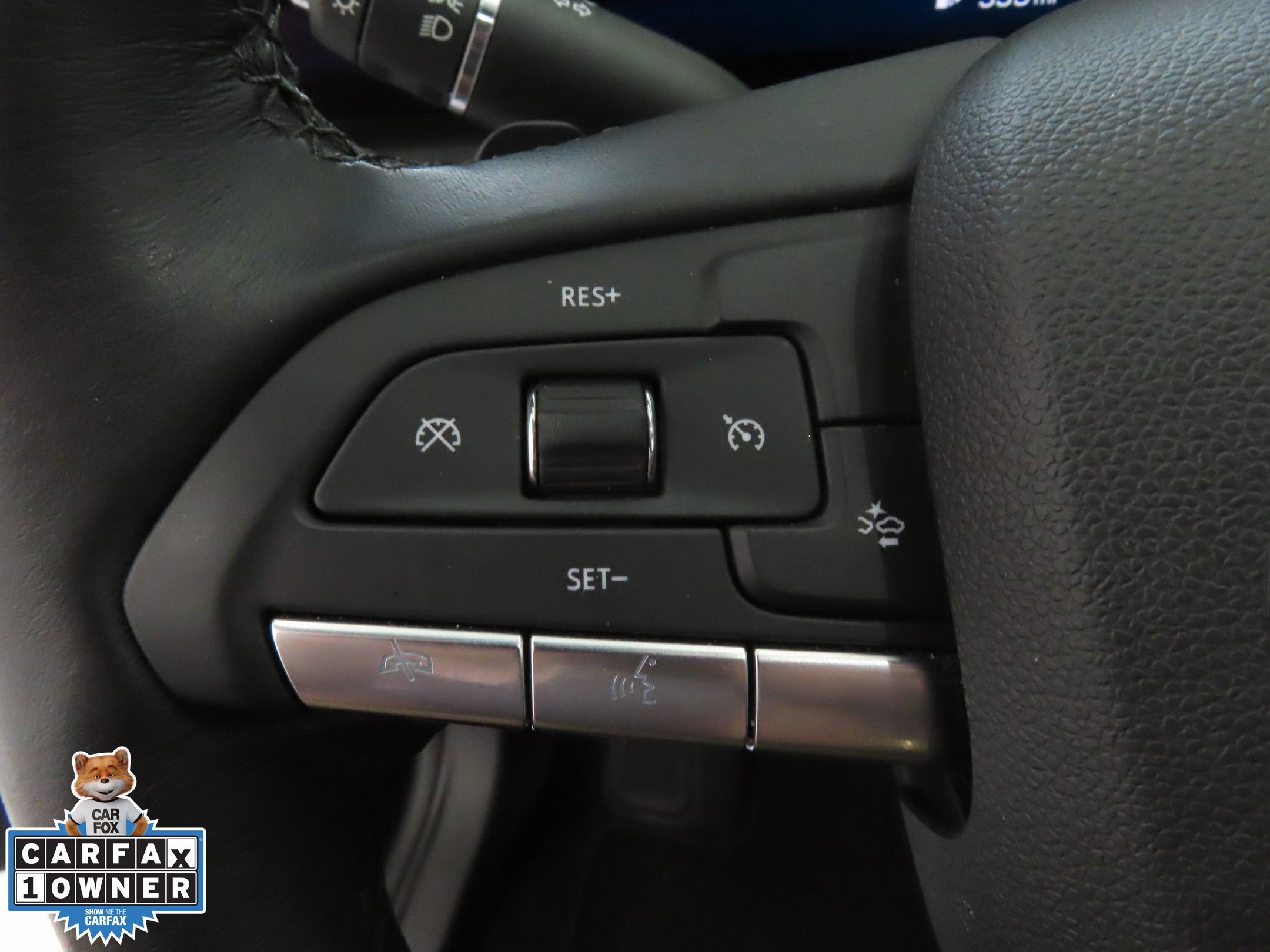 Used 2025 Cadillac XT4 Premium Luxury FWD image 15