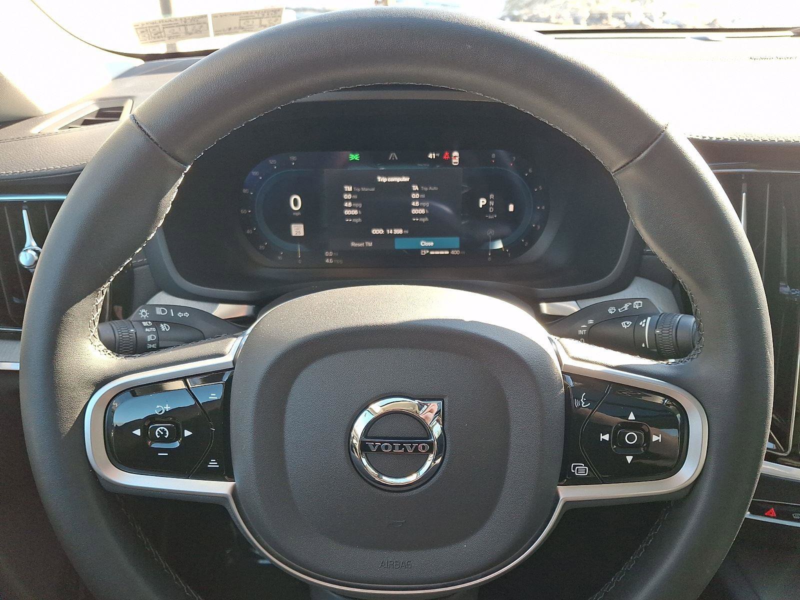 Certified 2025 Volvo V60 B5 Cross Country Ultra image 21