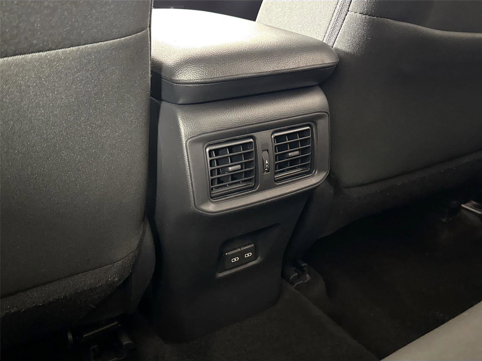Certified 2025 Toyota RAV4 XLE AWD/4WD image 33