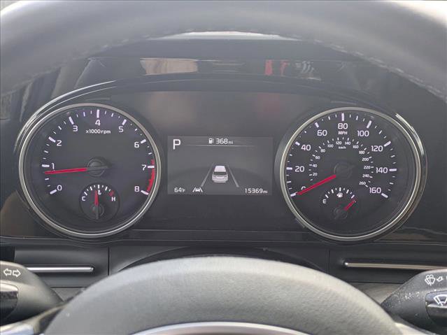 Used 2024 Kia Carnival EX image 10