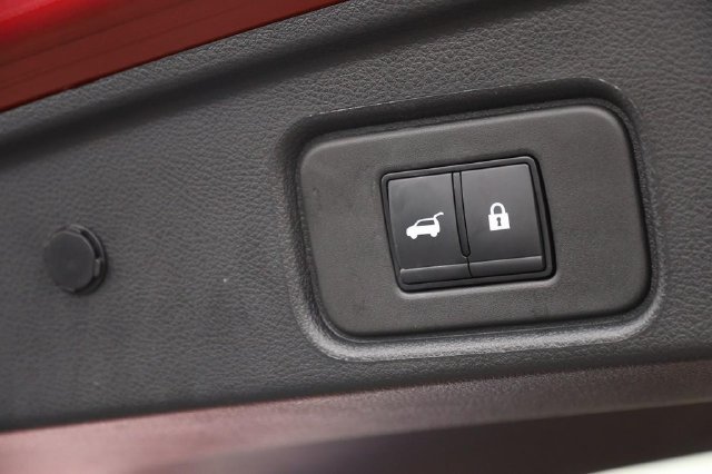 Certified 2023 Nissan Pathfinder Platinum w/ Black Appearance Package AWD/4WD image 8