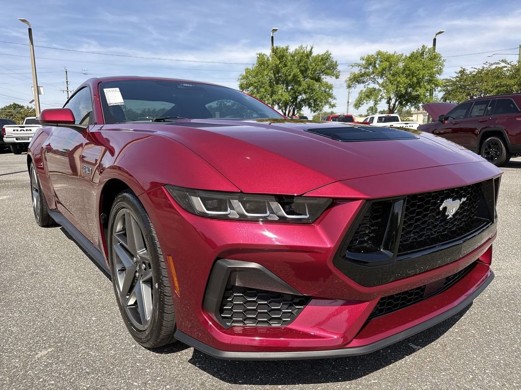Used 2025 Ford Mustang GT RWD image 29