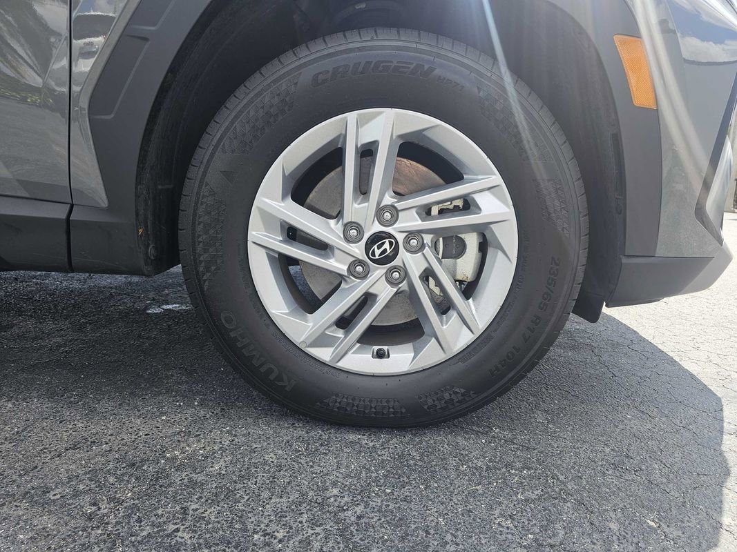 Used 2025 Hyundai Tucson SE image 6