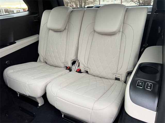 New 2025 Mercedes-Benz GLS 63 AMG 4MATIC image 7
