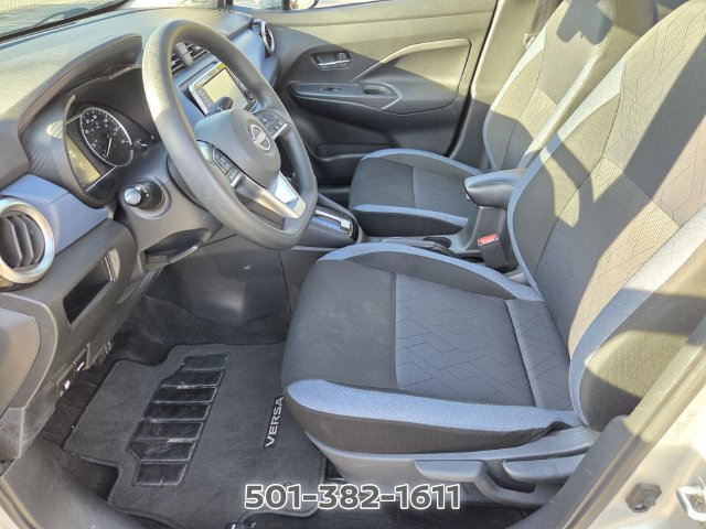 Used 2025 Nissan Versa SV FWD image 9