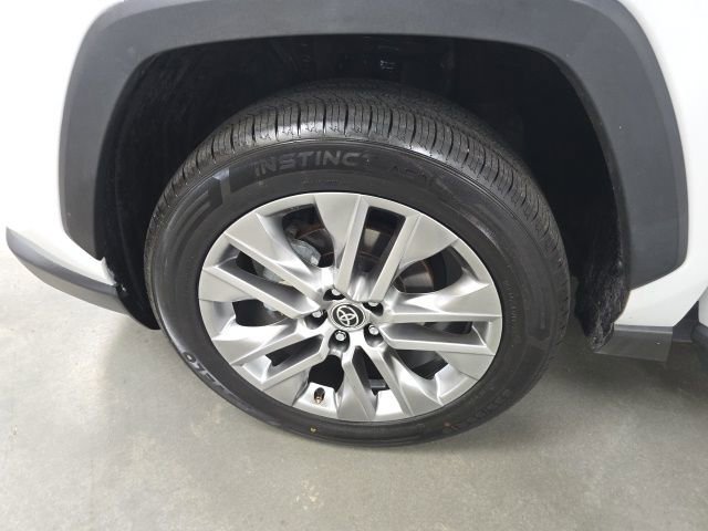 Used 2023 Toyota RAV4 Limited image 28