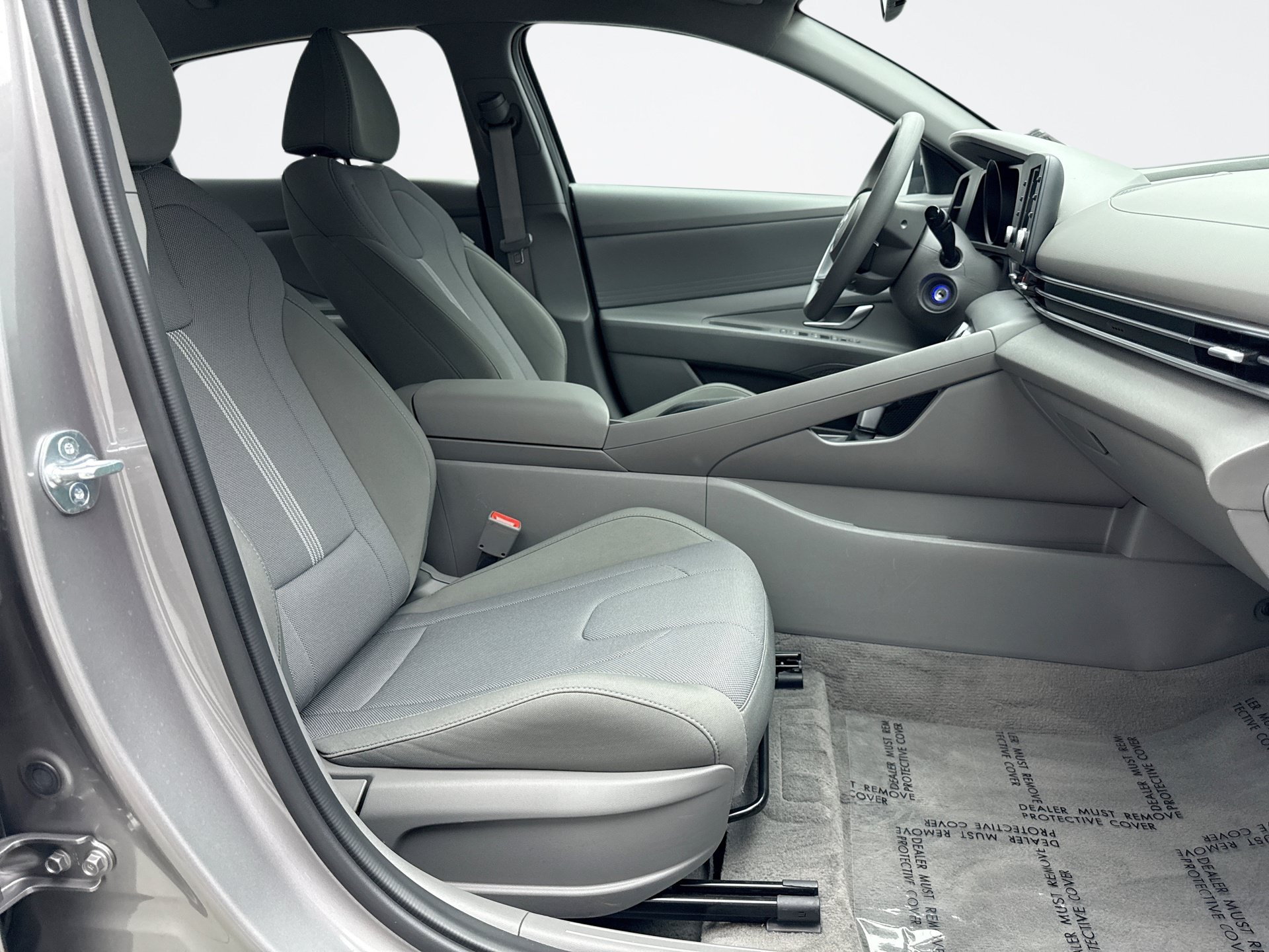 Used 2023 Hyundai Elantra SE w/ Cargo Package FWD image 16