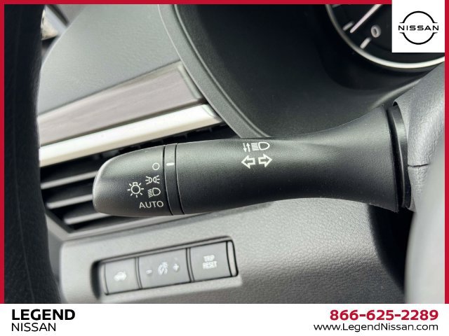 Used 2025 Nissan Altima 2.5 SV FWD image 23