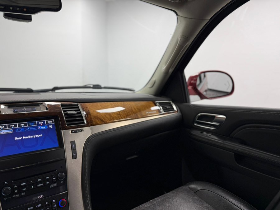 Used 2013 Cadillac Escalade Platinum AWD/4WD image 63