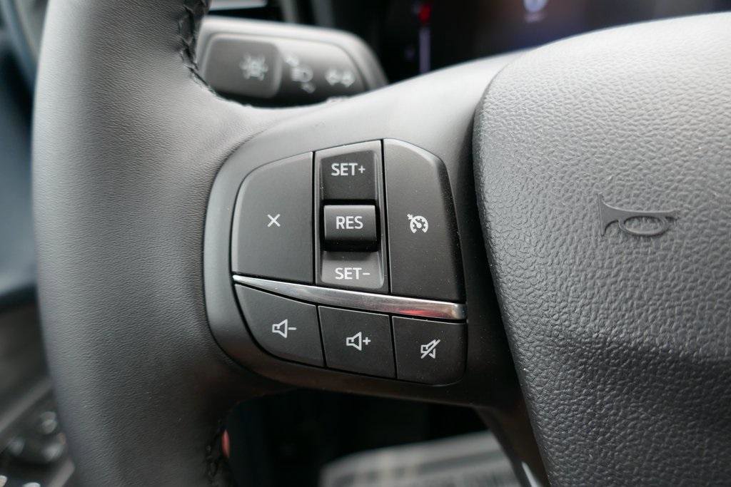 New 2025 Ford Maverick XLT w/ XLT Luxury Package image 17