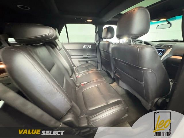 Used 2015 Ford Explorer XLT w/ Equipment Group 202A AWD/4WD image 10