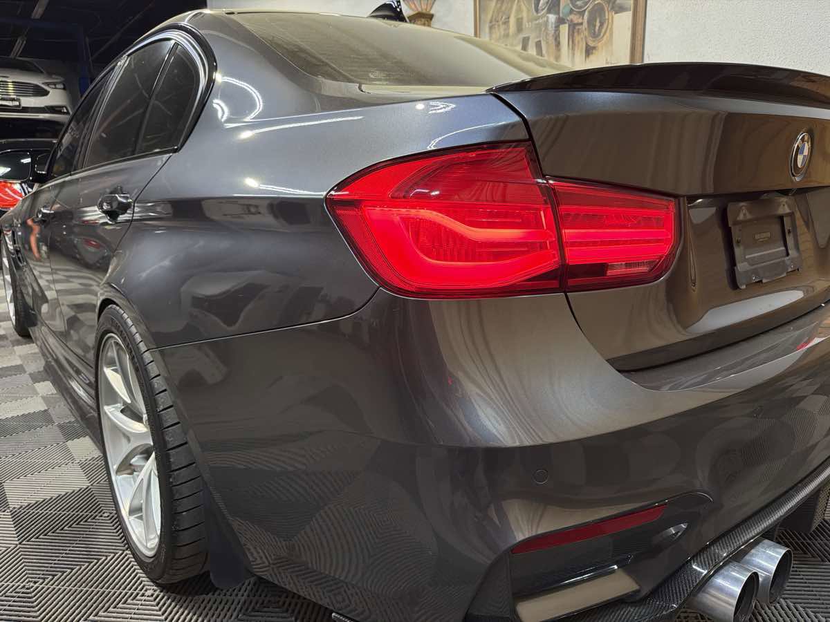 Used 2018 BMW M3 image 9