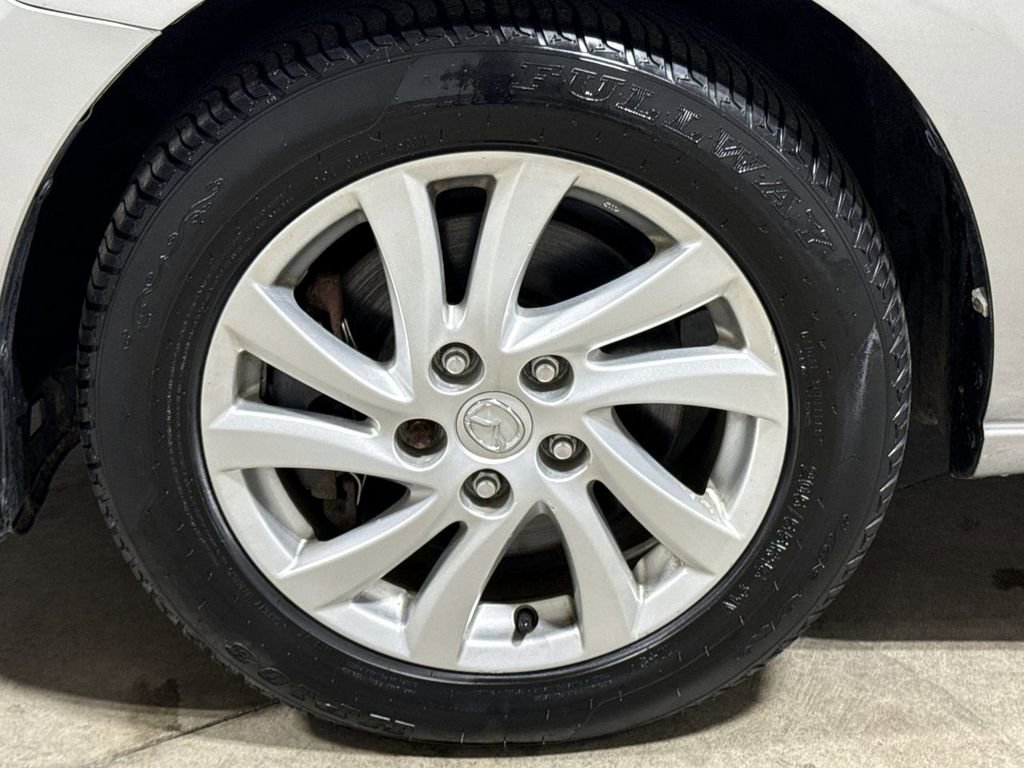 Used 2012 MAZDA MAZDA5 Sport image 25