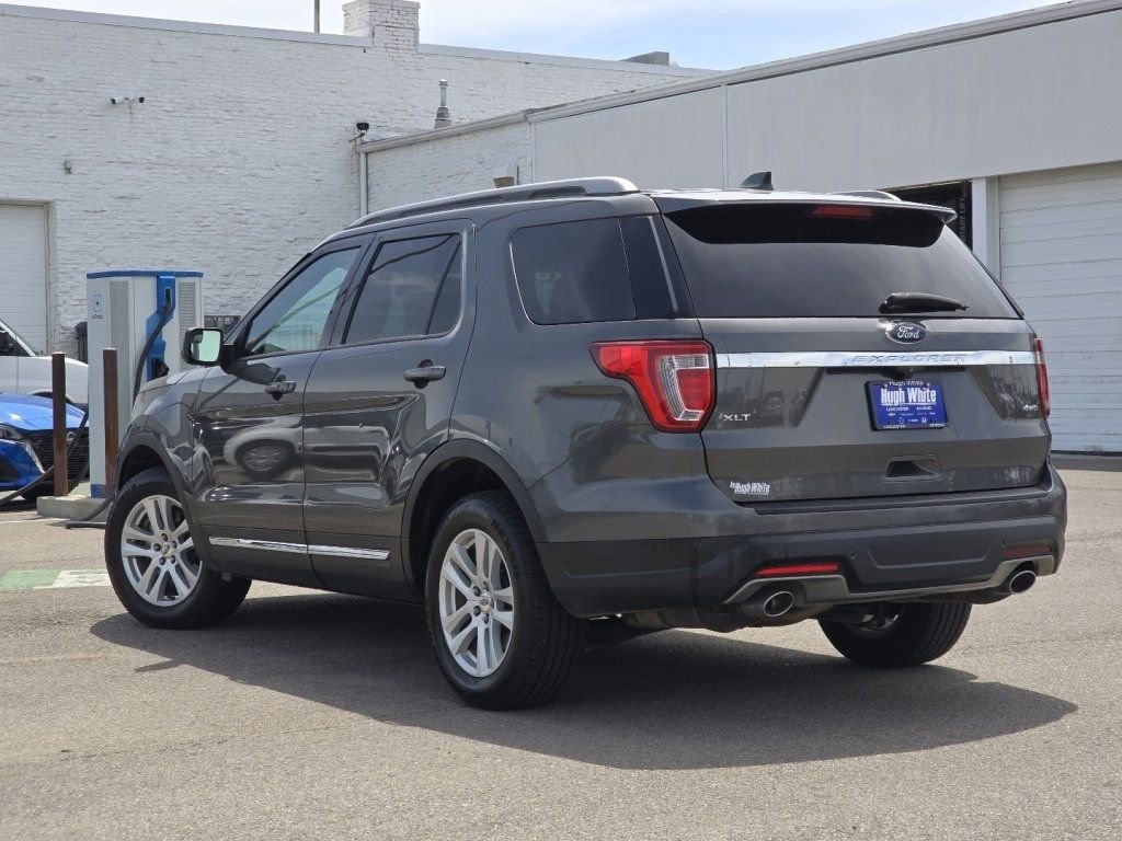 Used 2018 Ford Explorer XLT AWD/4WD image 15