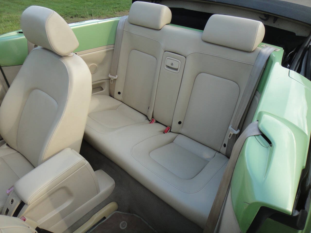 Used 2004 Volkswagen Beetle GLS FWD image 9