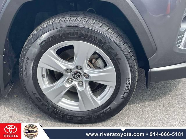 Used 2021 Toyota RAV4 XLE w/ XLE Grade Weather Package AWD/4WD image 9