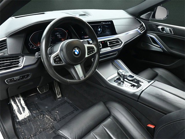 Used 2020 BMW X6 M50i w/ Executive Package image 10
