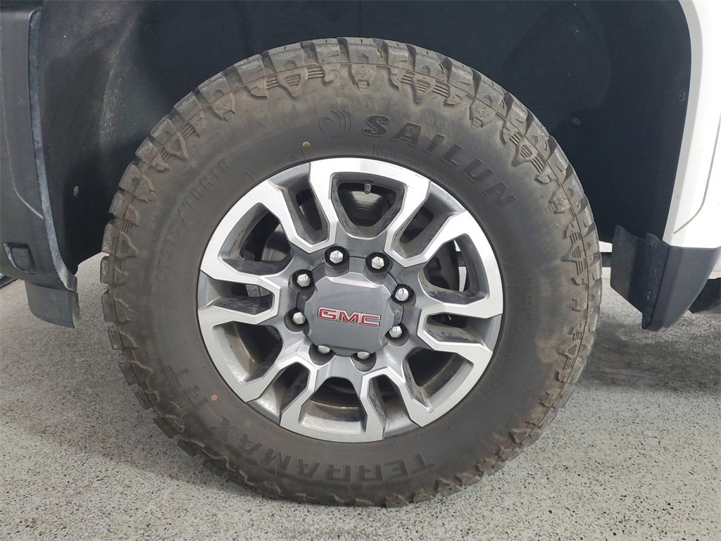 Used 2024 GMC Sierra 2500 AT4 w/ AT4 Premium Plus Package image 8