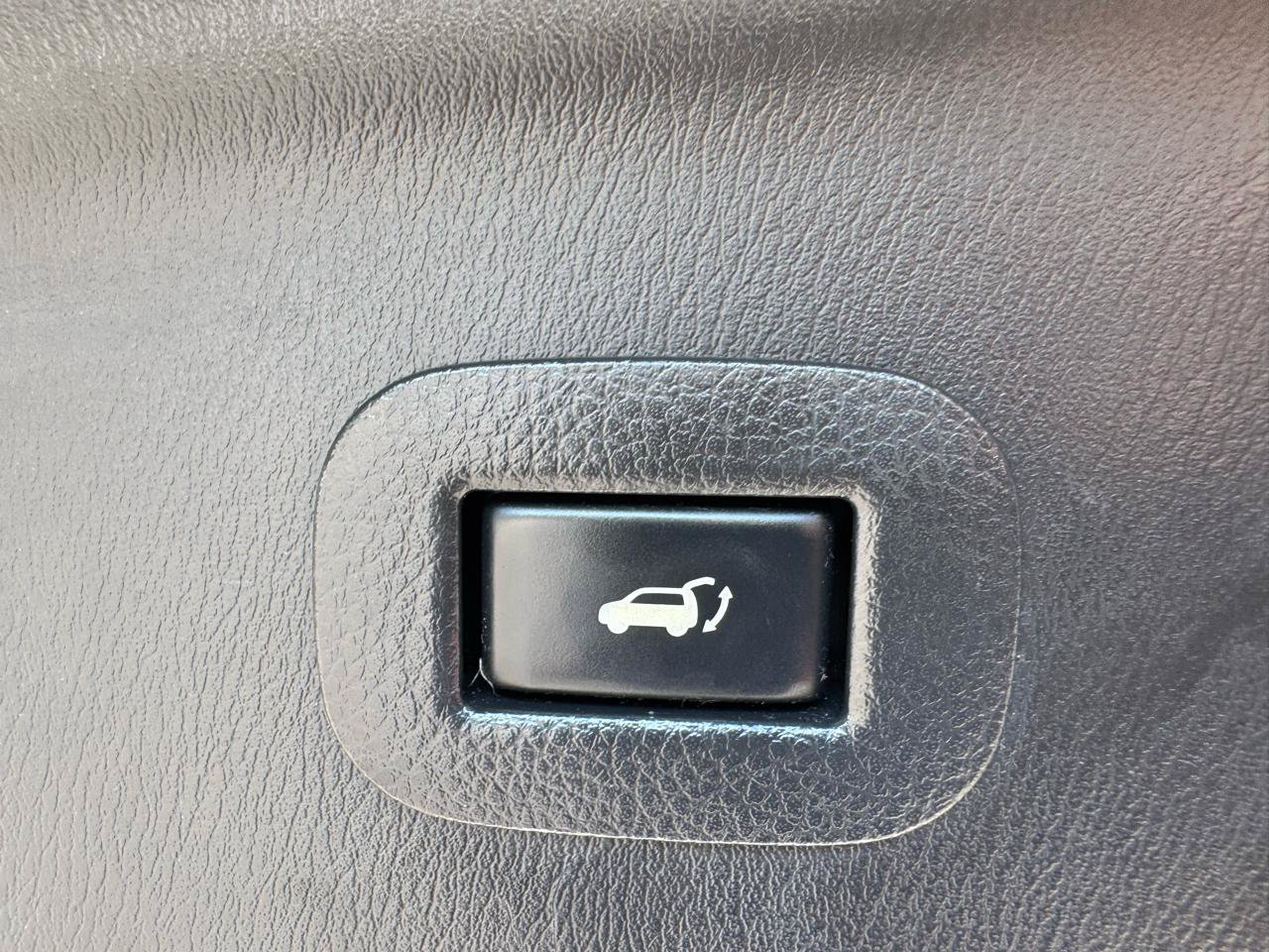 Used 2018 Nissan Armada SV w/ Driver Package AWD/4WD image 15