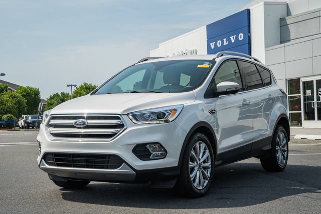 Used 2017 Ford Escape Titanium FWD image 3