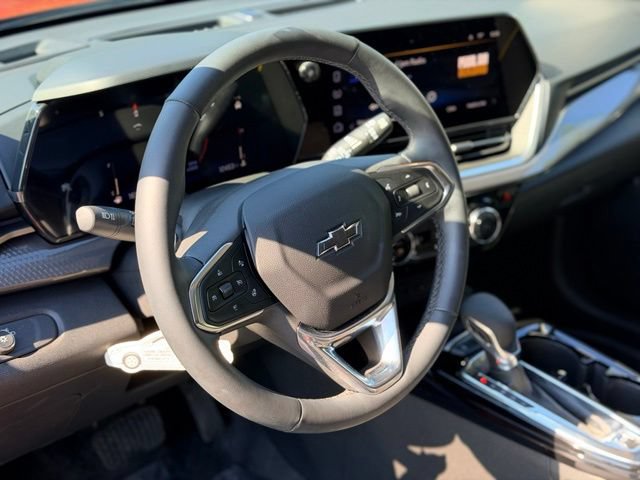 Used 2024 Chevrolet Trax ACTIV w/ Sunroof Package FWD image 9