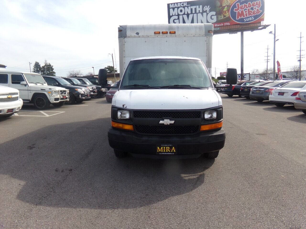 Used 2009 Chevrolet Express 3500 image 3