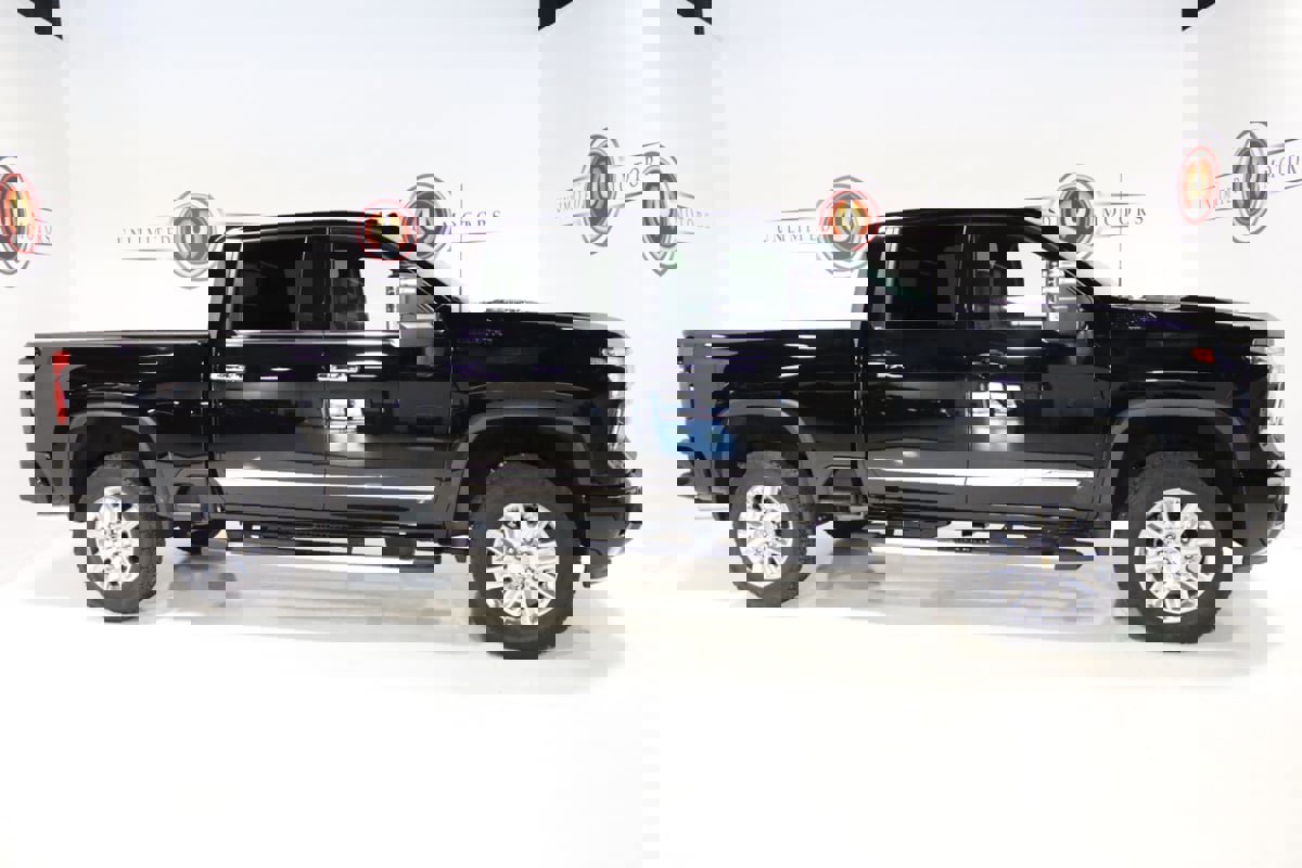 Used 2025 Chevrolet Silverado 2500 High Country w/ Technology Package image 11