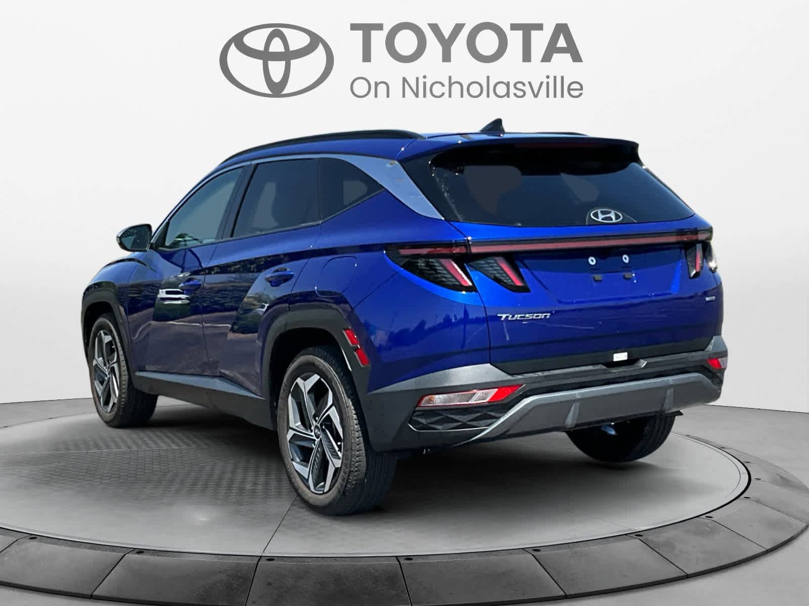 Used 2024 Hyundai Tucson Limited AWD/4WD image 4