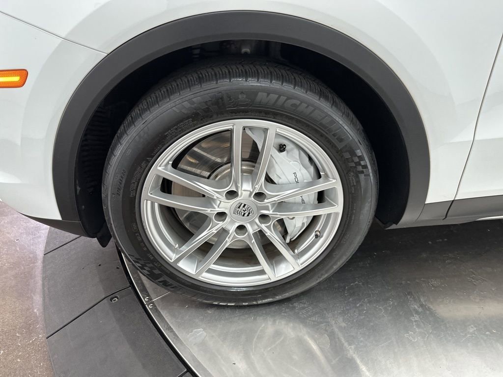 Used 2019 Porsche Cayenne S image 33